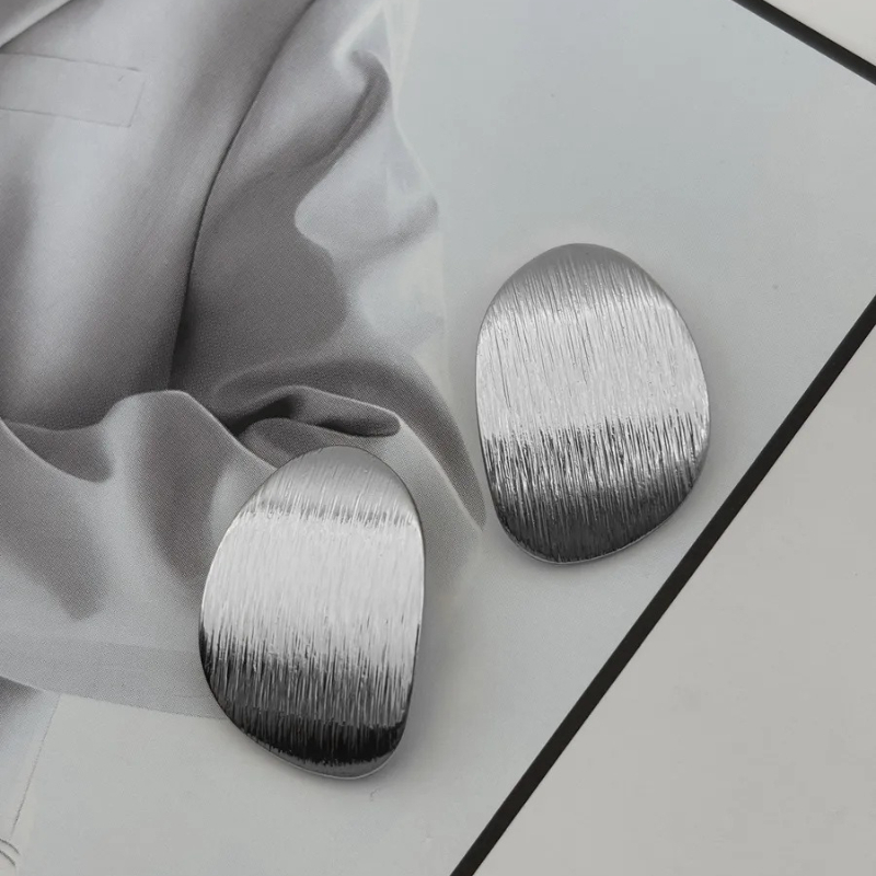 Novos Brincos de Metal com Des - Chalk Bag avaliação e preço